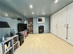 Photo 5- click for photo gallery